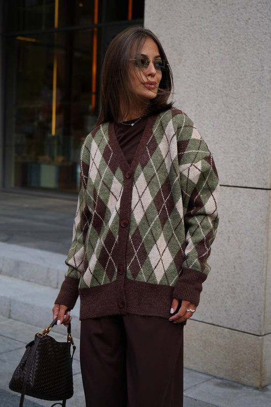 Dicker, karierter Strickcardigan mit V-Ausschnitt und langen Ärmeln, locker geschnitten, locker.