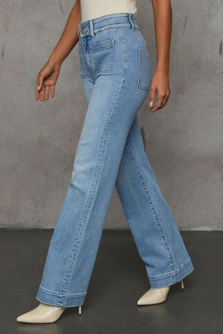 Schlankmachende Jeans mit weitem Bein und hoher Taille
