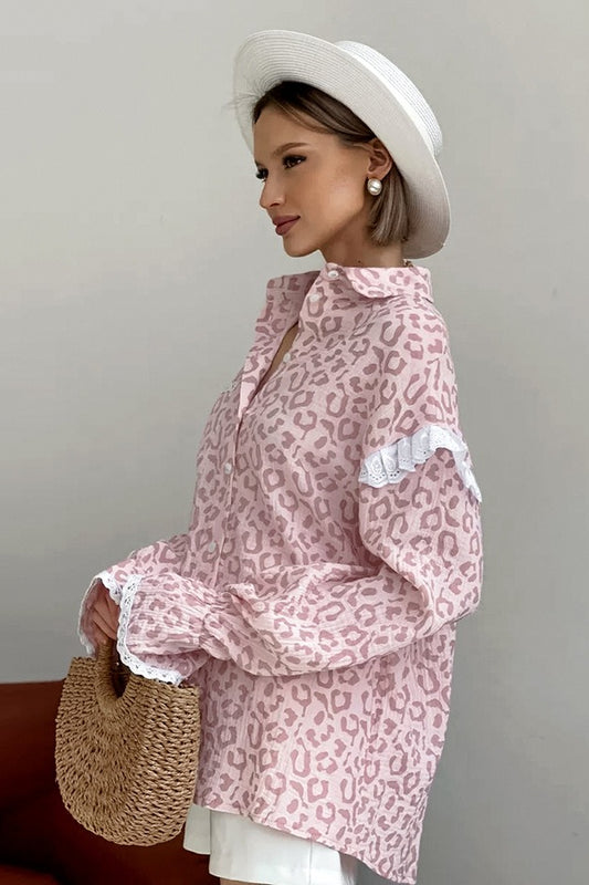 Rosa Bluse mit Leopardenmuster und Rüschen