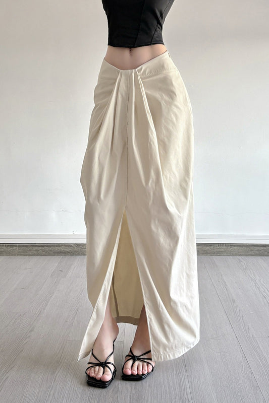 Einfarbiger, figurbetonter Rock mit geknoteter Taille und hohem Schlitz