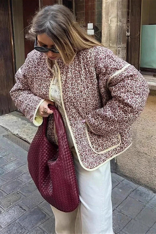 Locker geschnittener, bedruckter Steppmantel