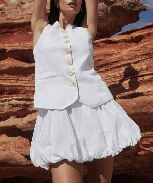 Weißes, ärmelloses, plissiertes Büro-Zweiteilerset aus Baumwolle