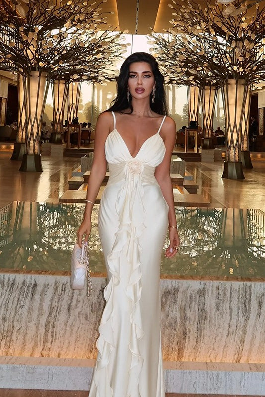 Schmal geschnittenes Boho-Kleid aus Satin mit Blumenmuster