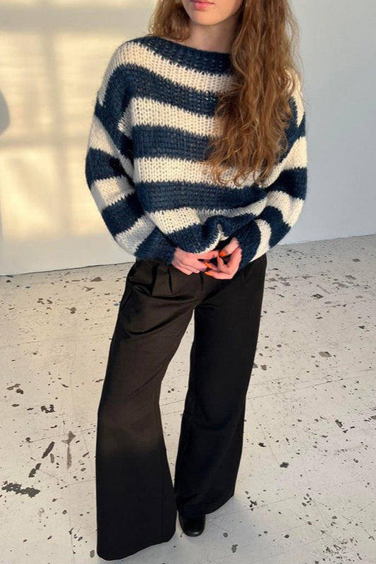 Lässiger, gestreifter Strickpullover mit Rundhalsausschnitt und langen Ärmeln