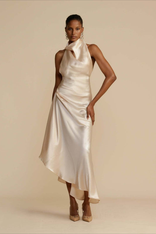 Elegantes rückenfreies Partykleid aus Satin mit Schlitz