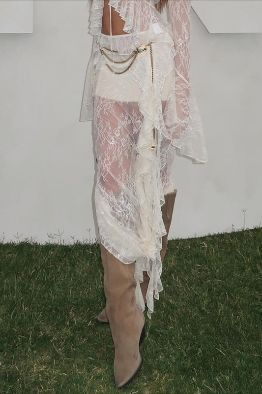 Asymmetrischer Rock mit Rüschenspitze