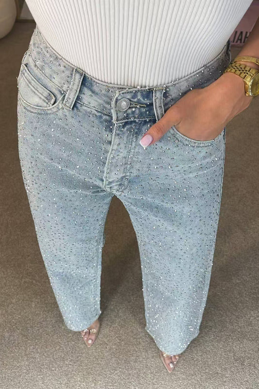 Strassbesetzte, gewaschene High-Waist-Jeans