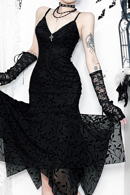 Schmales Gothic-Kleid aus Samt