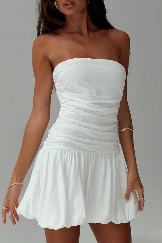 Trägerloses, figurbetontes Mini-Partykleid