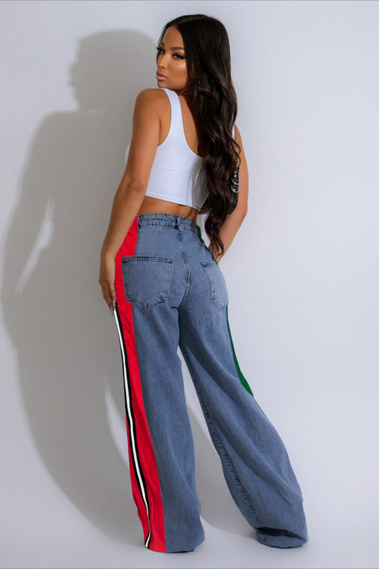 Gerade geschnittene Jeans mit Farbblock-Patchwork