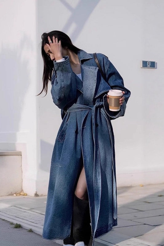 Lässig-eleganter langer Mantel aus gewaschenem Denim