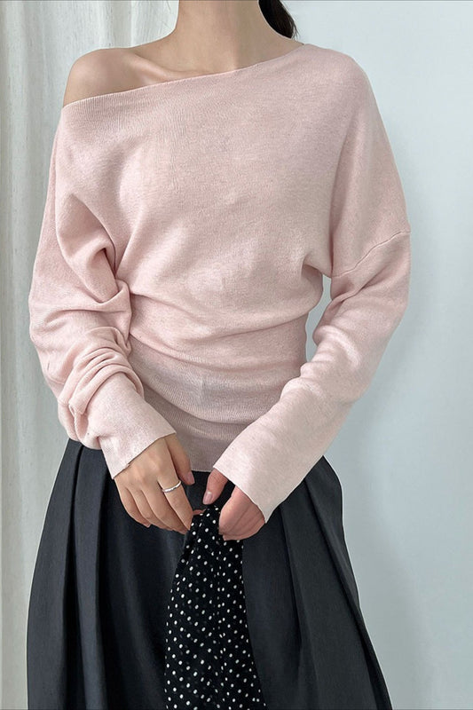 Taillenbetonendes, asymmetrisches Stricktop mit Schultern