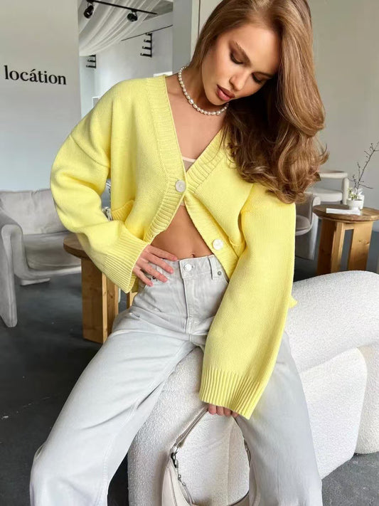 Strickjacke mit V-Ausschnitt und Tasche