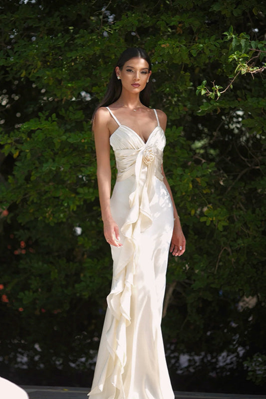 Schmal geschnittenes Slip-Kleid aus Satin mit Blumenmuster und Bindeband hinten