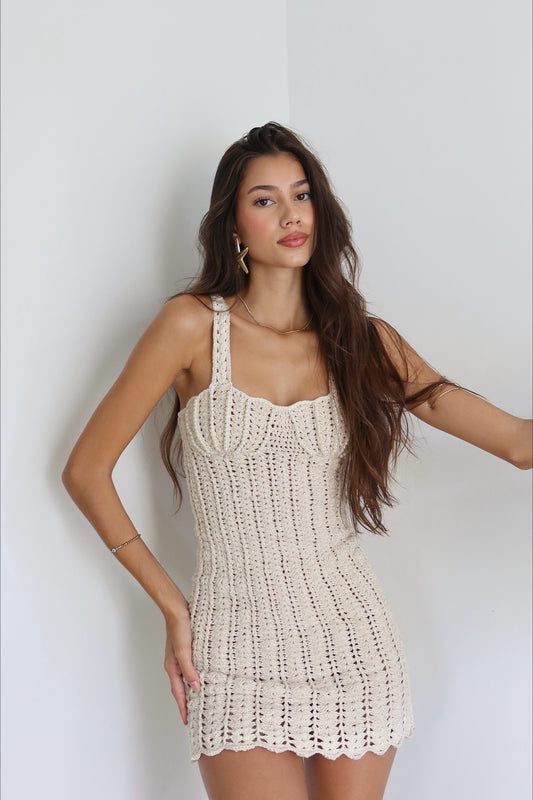 Boho-Kleid mit ausgehöhltem Strick-Camisole