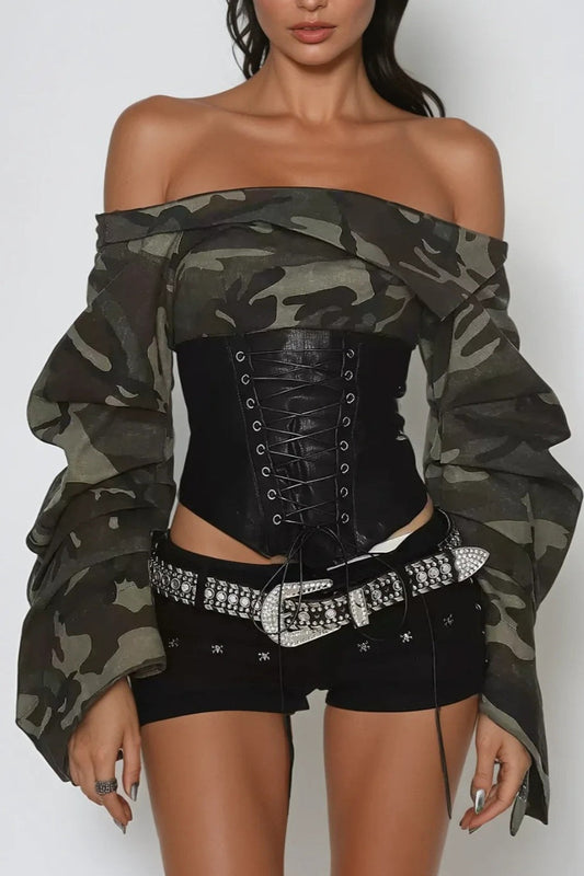 Schulterfreie Bluse mit Camouflage-Print und Bindedetail