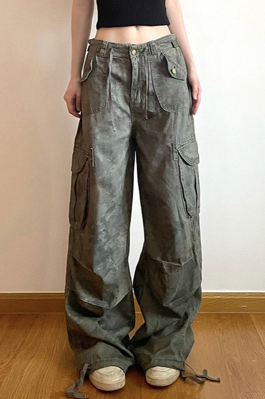 Vintage-Cargohose mit weitem Bein und Camouflage-Muster