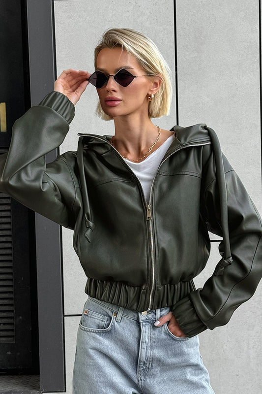 Schwarze, locker geschnittene Streetwear-Jacke mit Kapuze aus Kunstleder