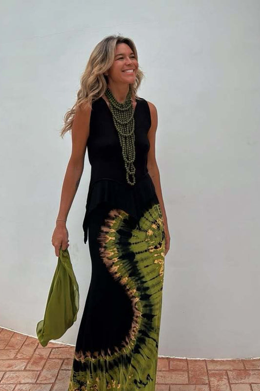 Schmal geschnittenes Maxikleid mit Blumenmuster und rückenfreier Krawatte