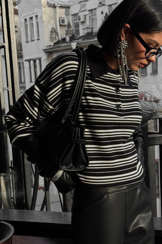 Polo-Strickpullover mit Colorblock-Streifen