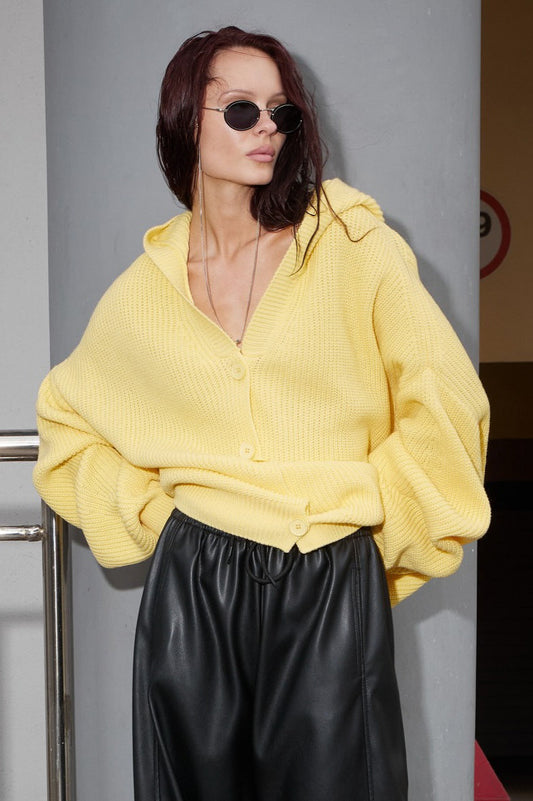 Einfarbiger Kapuzenpullover mit Knöpfen