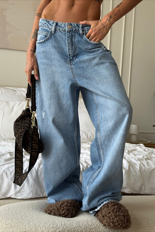 Vintage Jeans mit Herzmuster, Rissen und weitem Bein