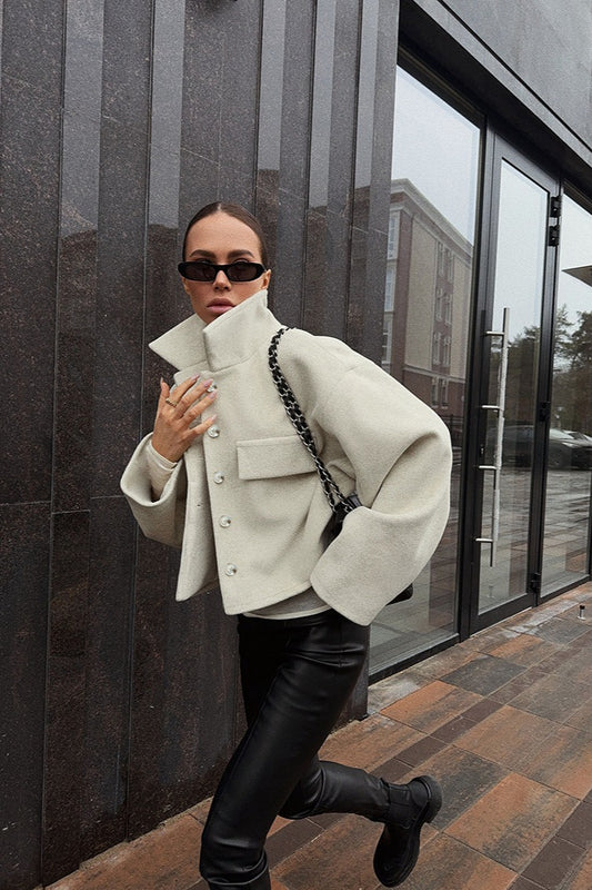 Beigefarbene, lockere Jacke aus Wollmischung