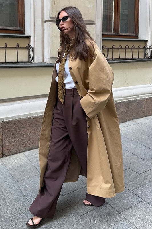 Minimalistischer, extralanger, einreihiger Baumwollmantel mit Reverskragen