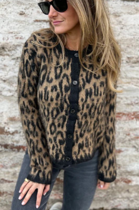 Weicher, kurzer Strickcardigan mit Leopardenmuster