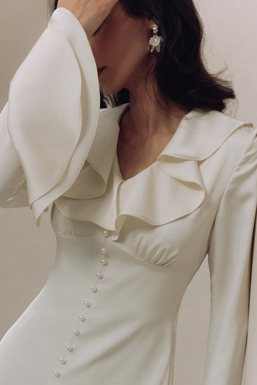 Vintage Maxikleid mit Rüschen, V-Ausschnitt und ausgestellten Ärmeln