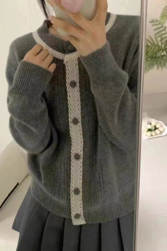 Vintage-Strickjacke mit Spitzenbesatz