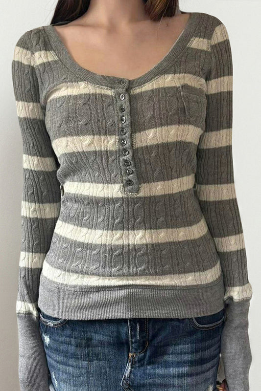 Zopfmuster-Strickpullover mit Streifenmuster, eckigem Ausschnitt