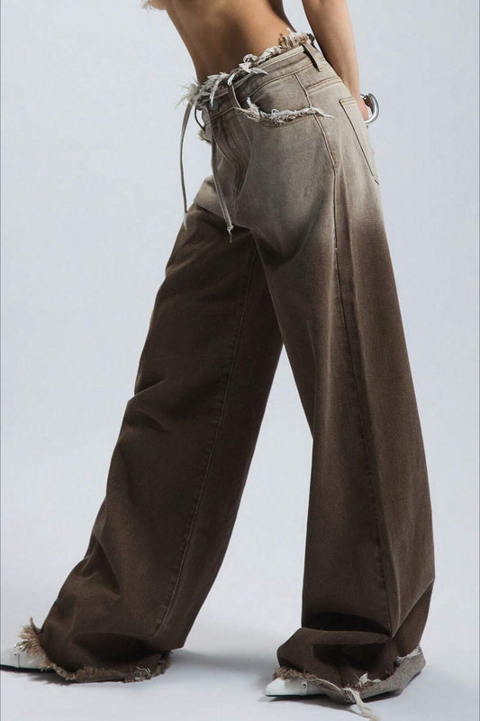 Jeans mit niedrigem Bund und geradem Bein in Ombré-Optik