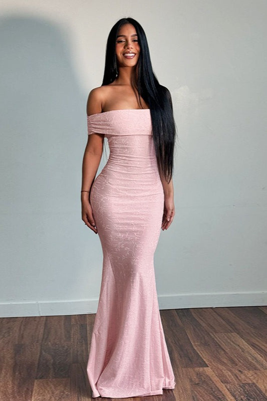 Schulterfreies, figurbetontes Maxikleid mit Blumenmuster