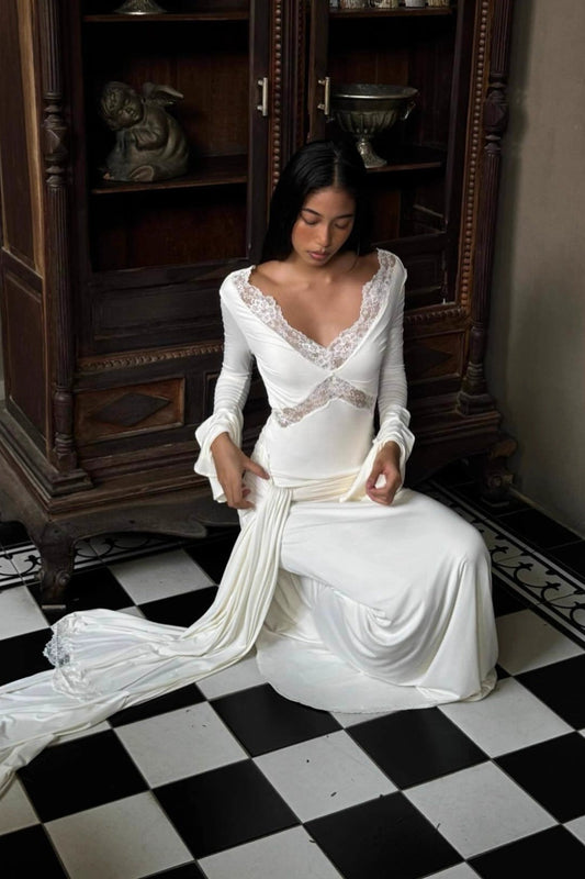 Maxikleid mit ausgestellten Ärmeln und Spitze