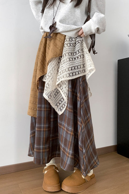 Asymmetrischer Karorock mit Spitzeneinsatz