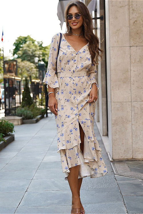 Asymmetrisches, hochtailliertes Blumenkleid mit Rüschenärmeln