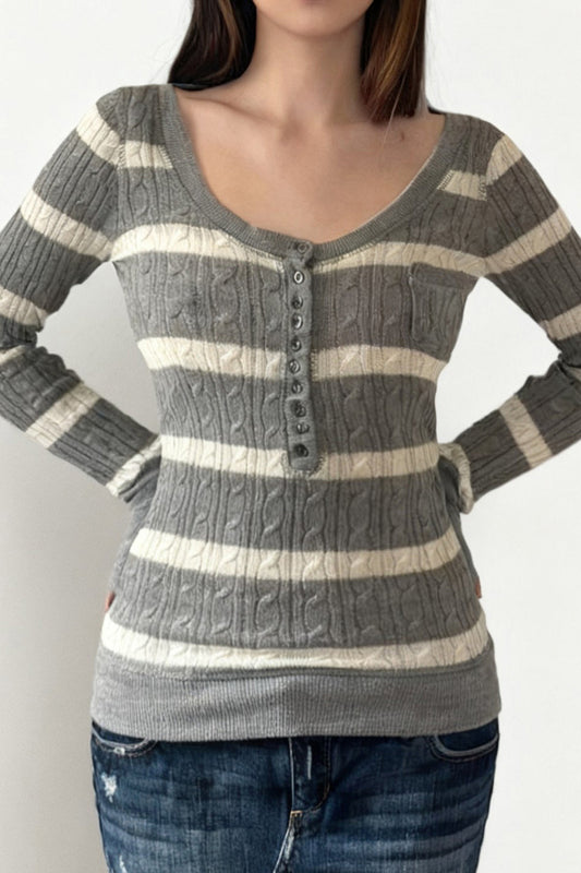 Zopfmuster-Strickpullover mit Streifenmuster, eckigem Ausschnitt