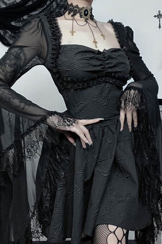 Kurzes ausgestelltes Gothic-Kleid