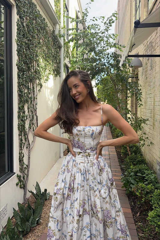 Sexy Cami-Kleid mit taillierter Silhouette und elegantem Blumenmuster