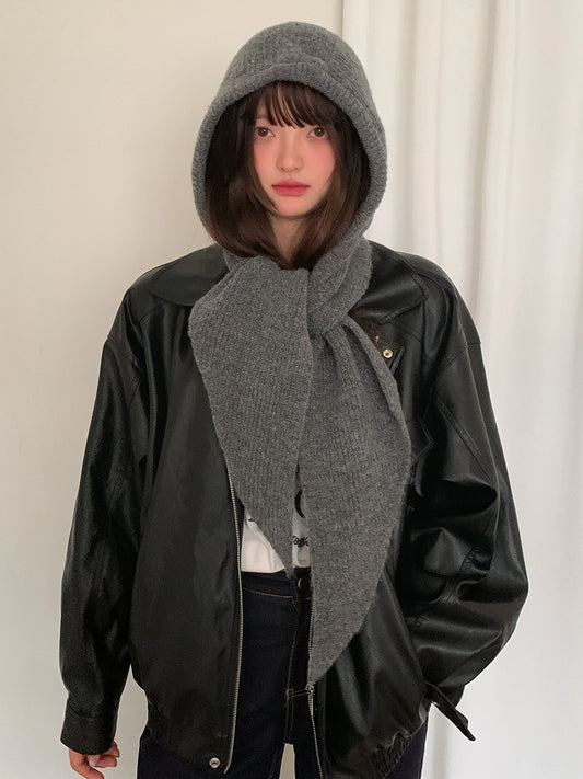 Unifarbener Strickschal mit Kapuze