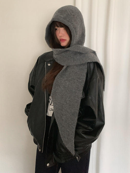 Unifarbener Strickschal mit Kapuze