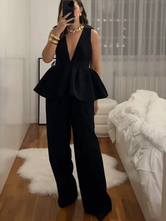 Zweiteiliges Harems-Set fürs Büro mit Rüschensaum und tiefem V-Ausschnitt