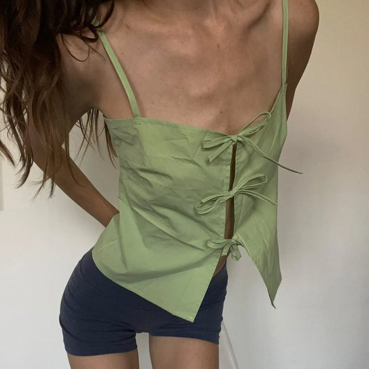 Figurbetontes Crop-Top mit Schleife zum Binden