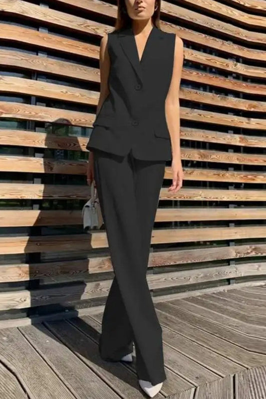 Fließende, weite Hose mit passendem Westenblazer