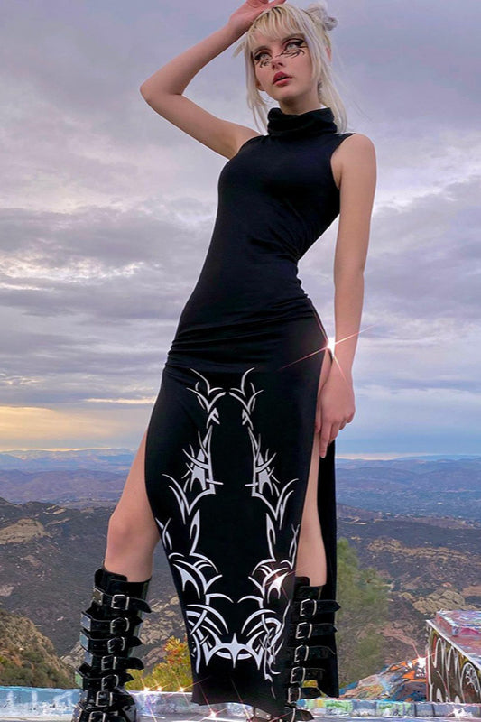 Gothic-Kleid mit Schlitzsaum