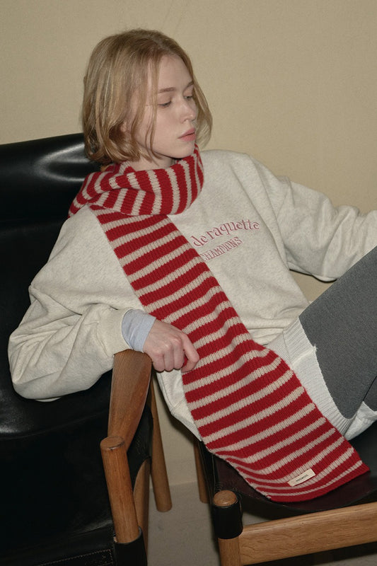 Weicher, gestreifter Schal aus 100 % reiner Wolle