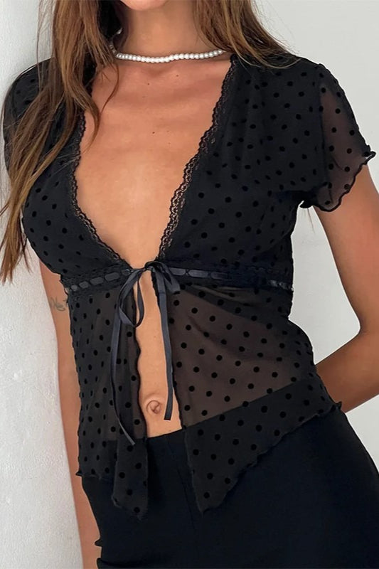 Locker geschnittenes, kurzärmliges Crop-Top mit Punkten