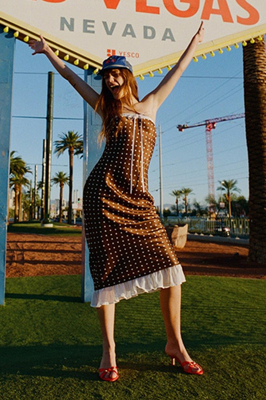 Trägerloses, rückenfreies Maxikleid aus Satin mit Polka Dots