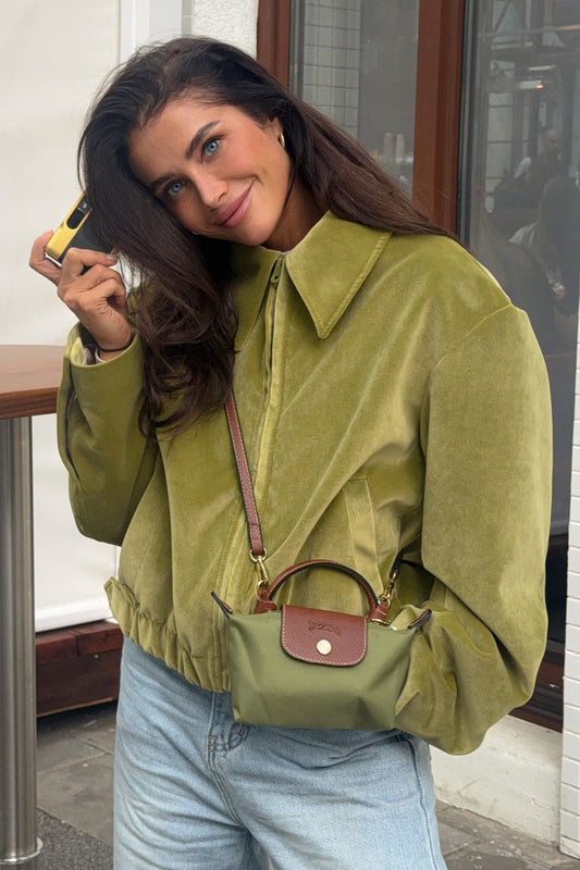 Jacke aus einfarbigem Velours mit Kragen